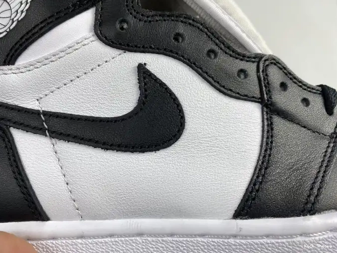 Kicked Out Shoe Store (2014) 555088-010 Jordan Black 1 Retro White Air 0612